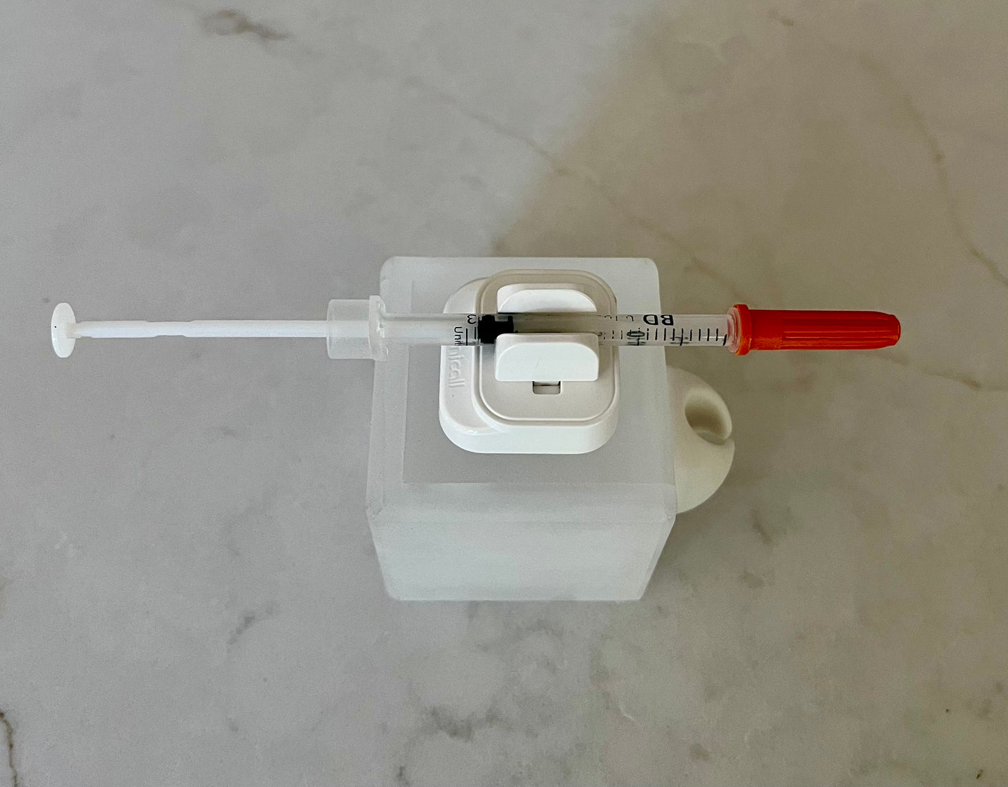 BRIVO Single-Syringe Holder